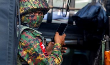 Myanmar army battles anti-coup rebels in northwest town